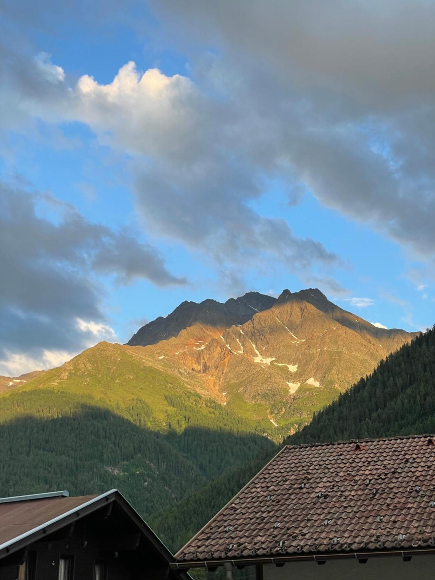 Ferienhaus Bergkristall Pettneu am Arlberg Exterior foto
